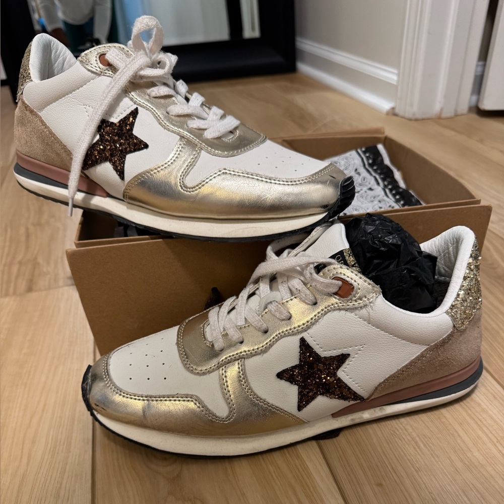 Vintage Havana Gold and White Star Sneakers